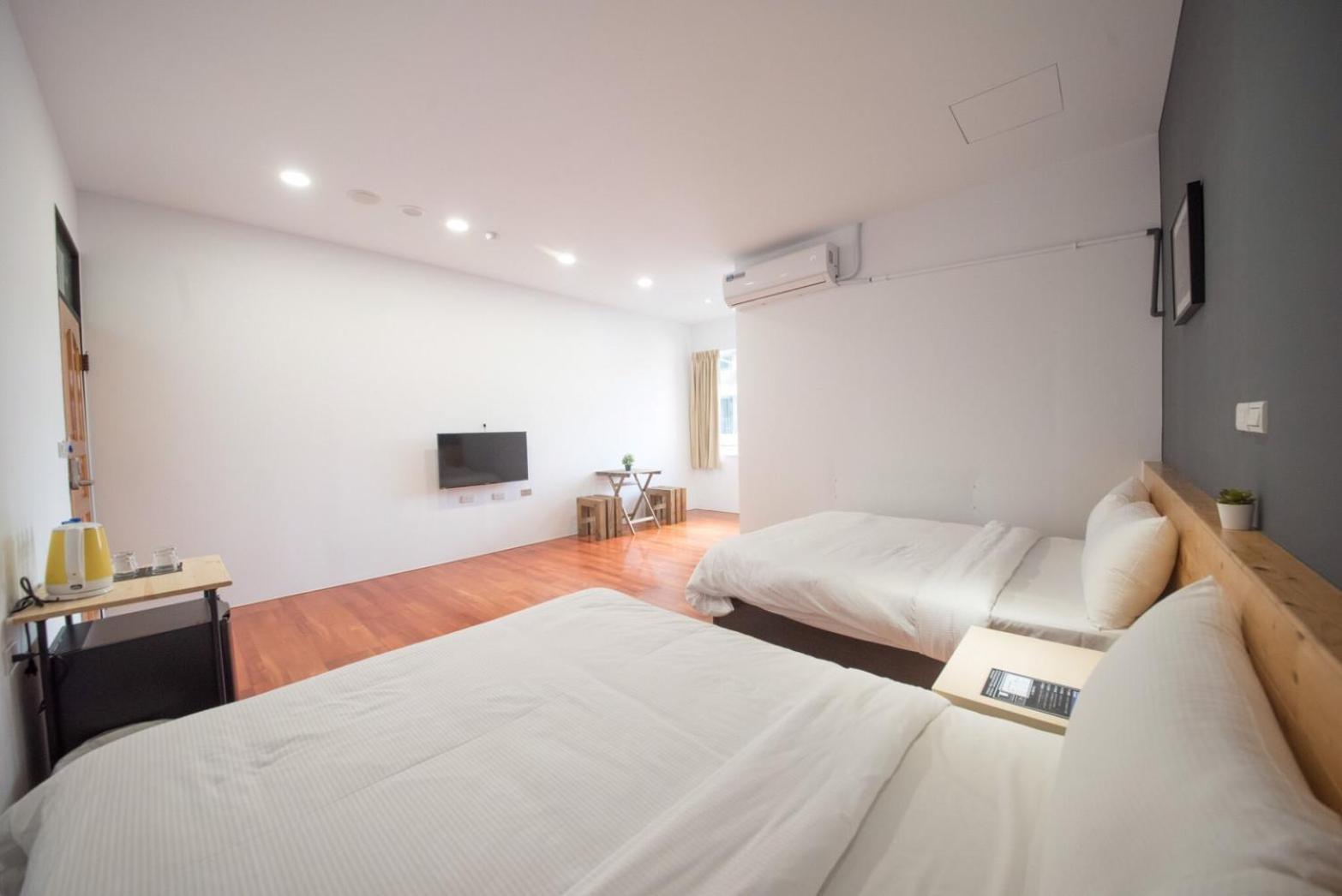 Deer Traveler Hostel หยูฉี ภายนอก รูปภาพ