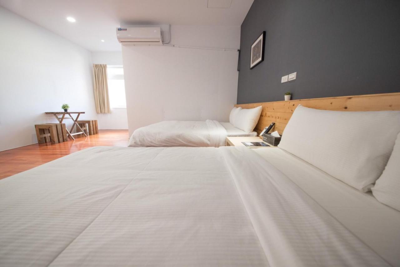 Deer Traveler Hostel หยูฉี ภายนอก รูปภาพ
