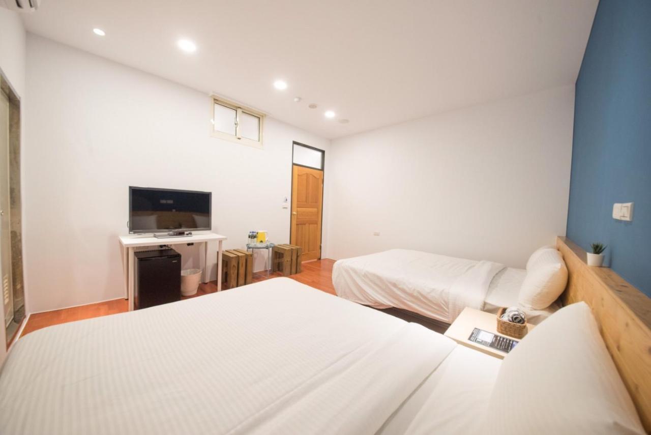 Deer Traveler Hostel หยูฉี ภายนอก รูปภาพ