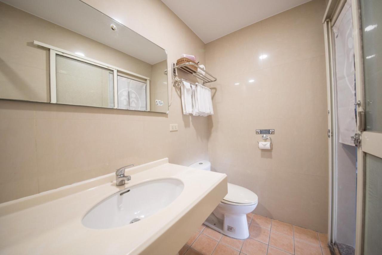 Deer Traveler Hostel หยูฉี ภายนอก รูปภาพ