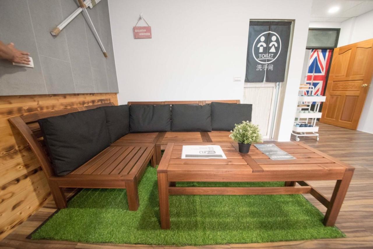 Deer Traveler Hostel หยูฉี ภายนอก รูปภาพ